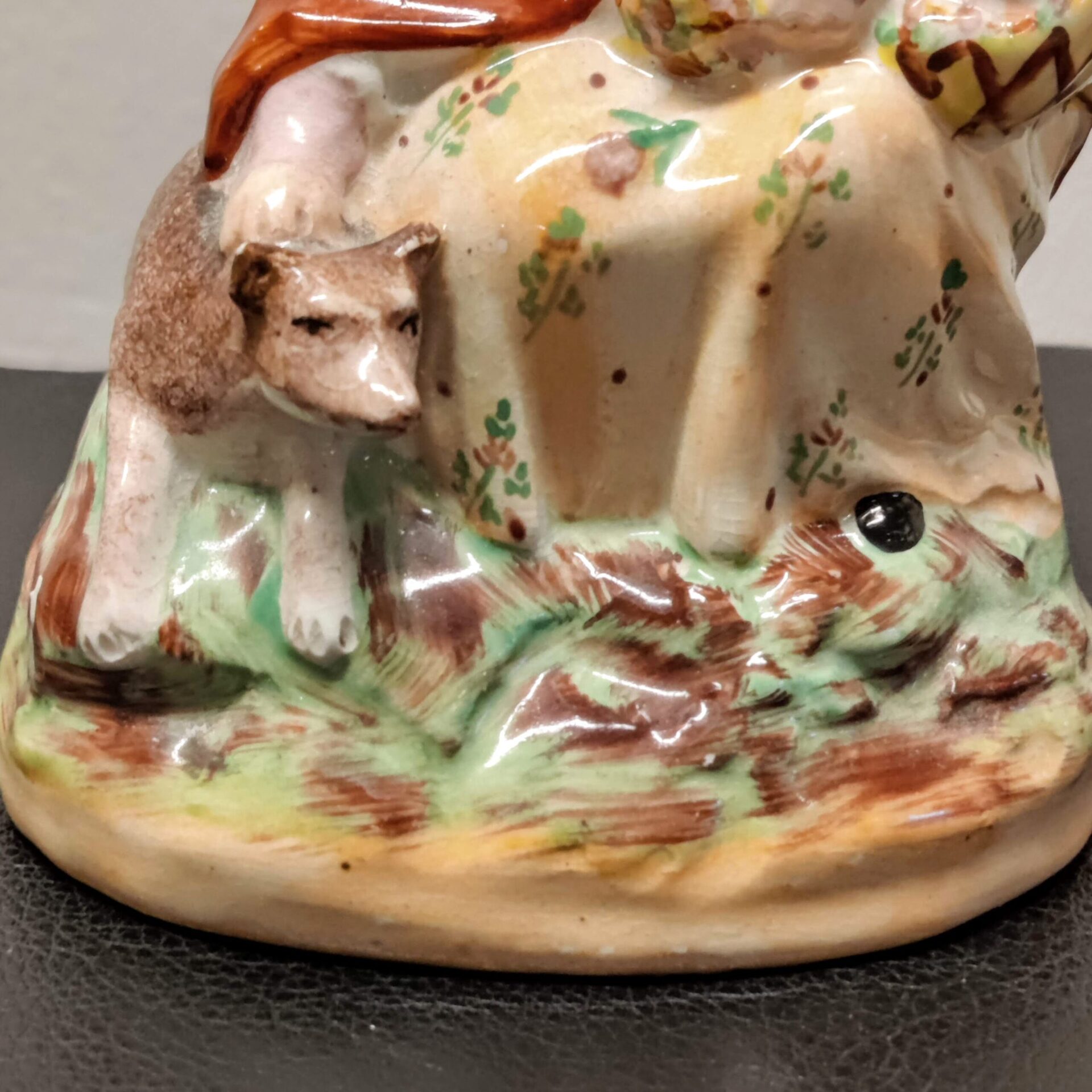 Staffordshire figur "Den lille Rødhætte" - Billede 4