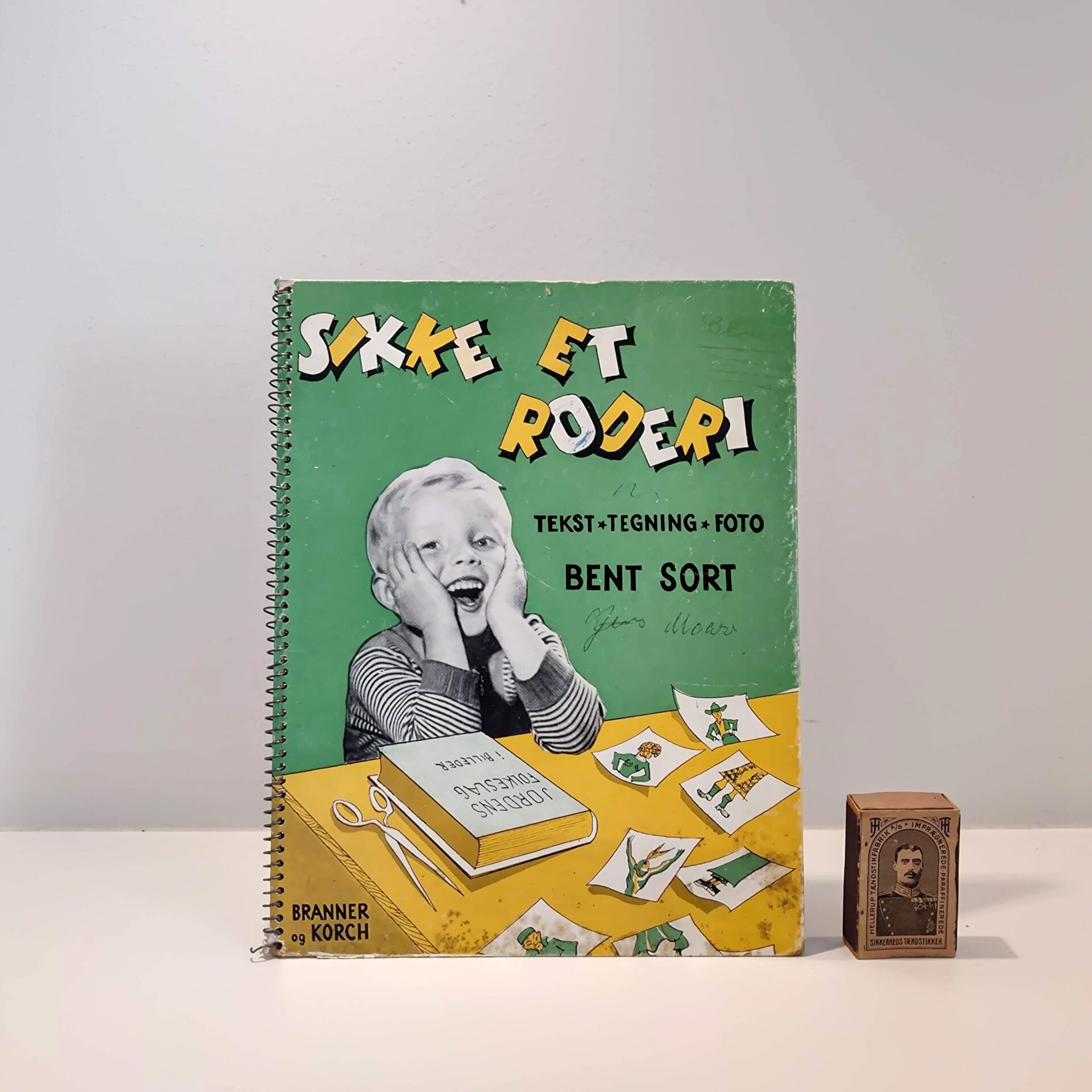 Sikke et roderi af Bent Sort