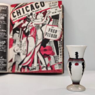 Art Deco vase Hoyerswerda Glasgut