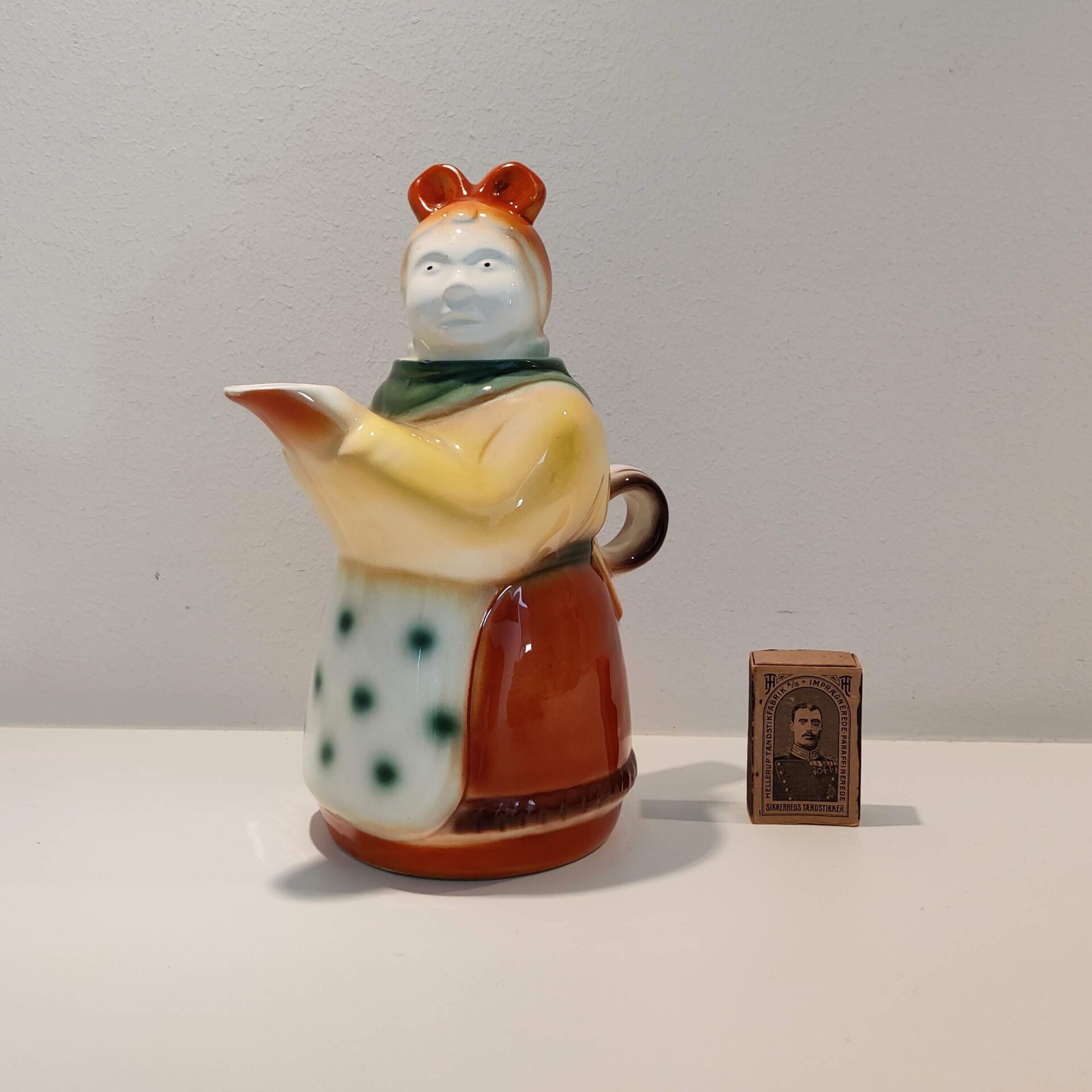 Festlig tekande kone
