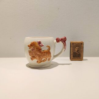 Vintage Royal Art Pottery krus