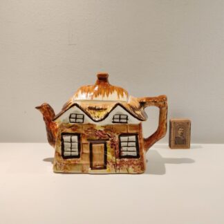 Ye Olde Cottage tekande