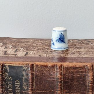 Bing og Grøndahl porcelæns fingerbøl - Sommerfugl